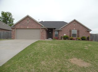 2194 Spring Creek Ave, Springdale, AR 72764