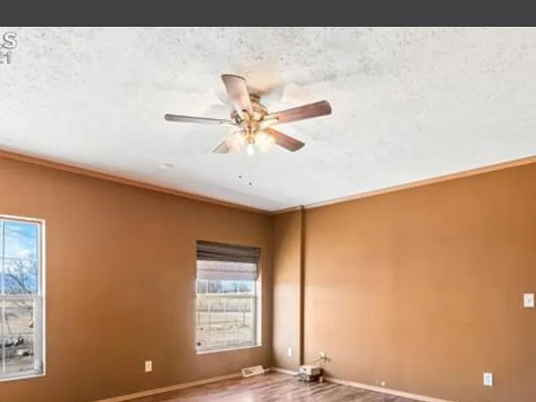 8525 Squirrel Creek Rd — Photo 14