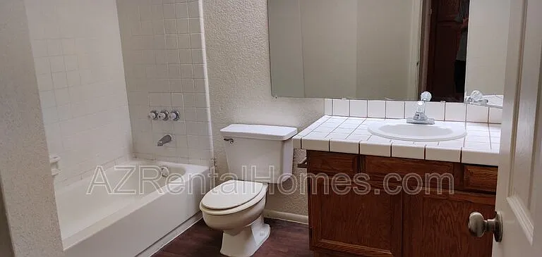 819 N College Ave #I121 — Photo 6