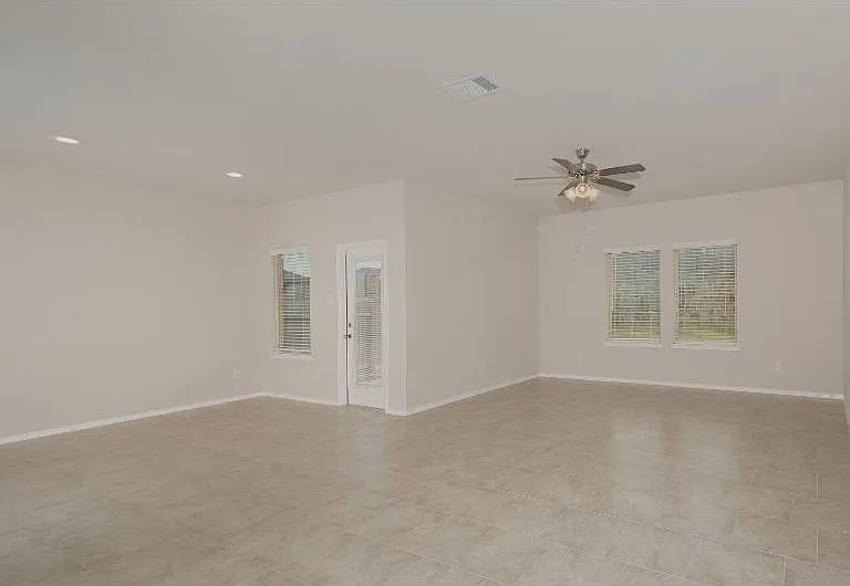 13824 Rock Island Trl — Photo 3