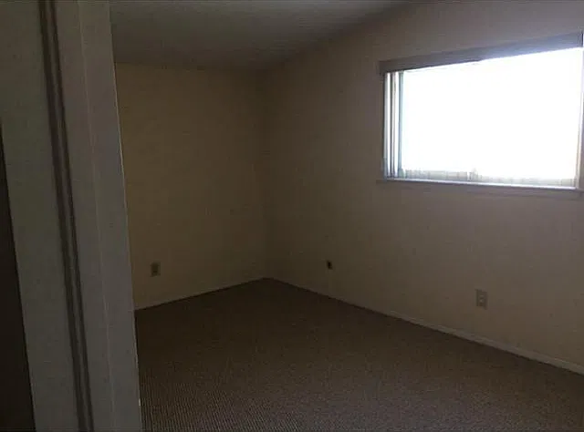 4 bed, 3.5 bath, 2202 sqft, $2,050 — Photo 4