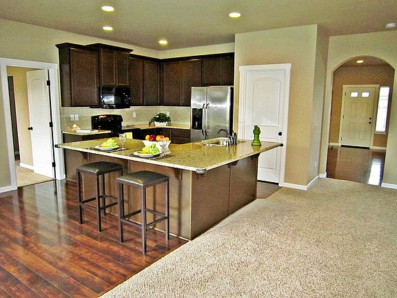 4th image of 528 Beechwood Ct SW
