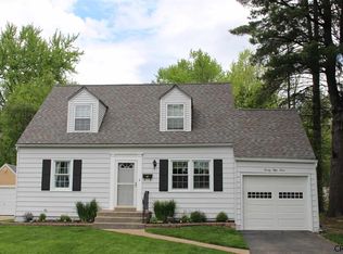 2053 Hoover Rd, Niskayuna, NY 12309