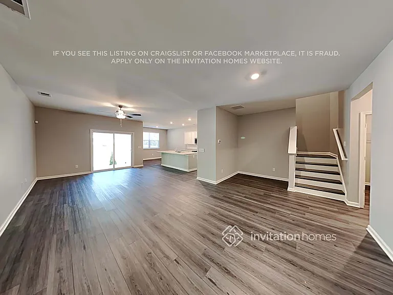 117 Webster Cir — Photo 4