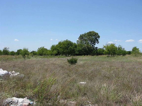 2nd image of 900 County Road 216