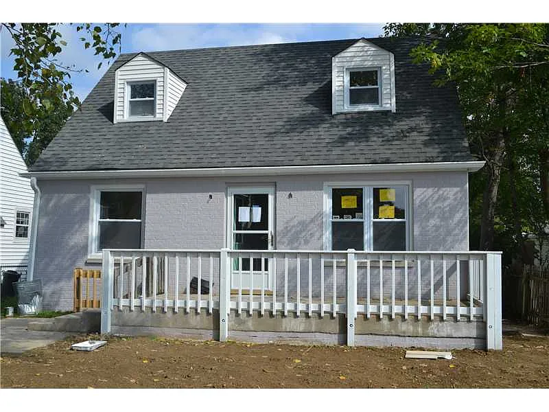 2045 Winton Ave photo 1