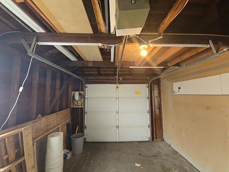2204 F St — Photo 17