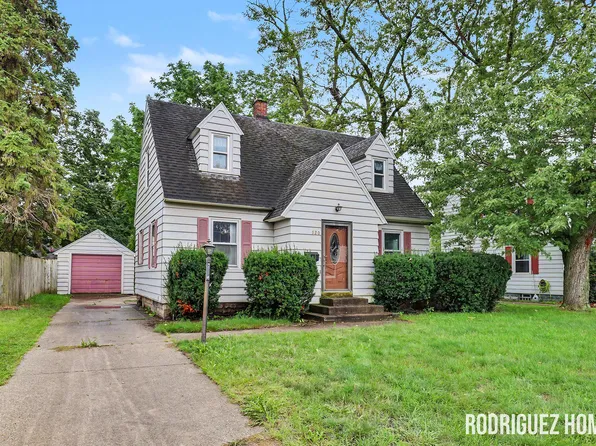 120 W 28th St, Holland, MI 49423