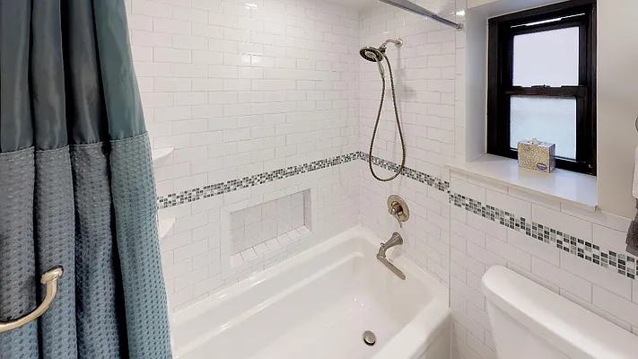 Sold by Metro Garden Realty NYC | media 40