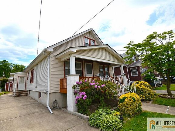 2nd image of 24 Joseph St