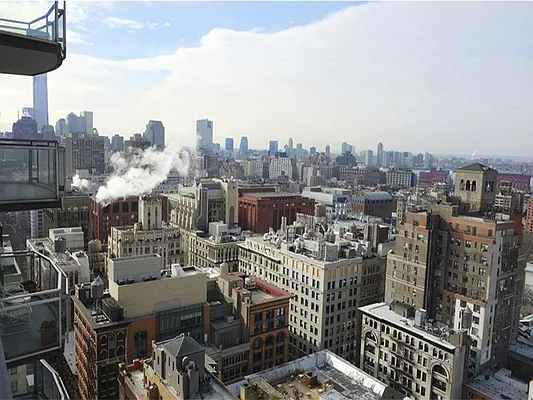 Sold by Sotheby's International Realty | media 29