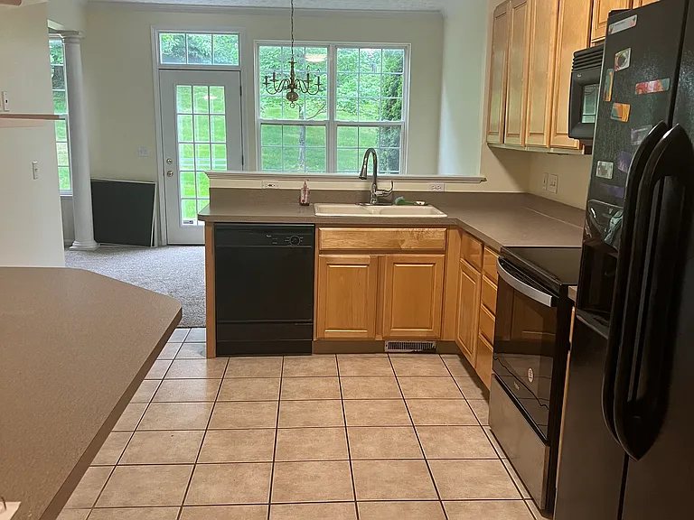 2563 Wyndgate Ct — Photo 6
