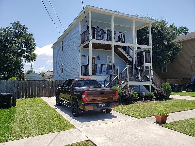 5725 Pasteur Blvd — Photo 1