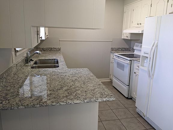 4th image of 2542 Belle Grove Dr