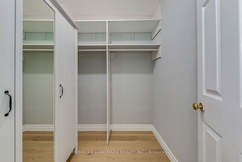 Oakville Townhouse for rent - 4 Bedrooms — photo 20