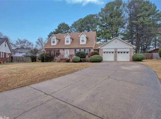 6 Club Ct, Jacksonville, AR 72076