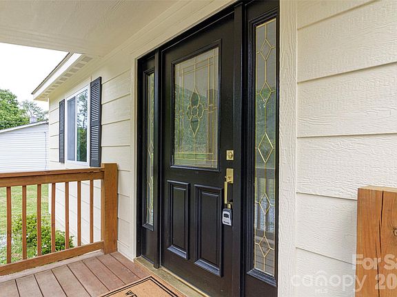 3rd image of 286 Berkeley Rd