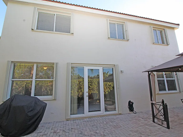 1396 Banyan Way — Photo 20