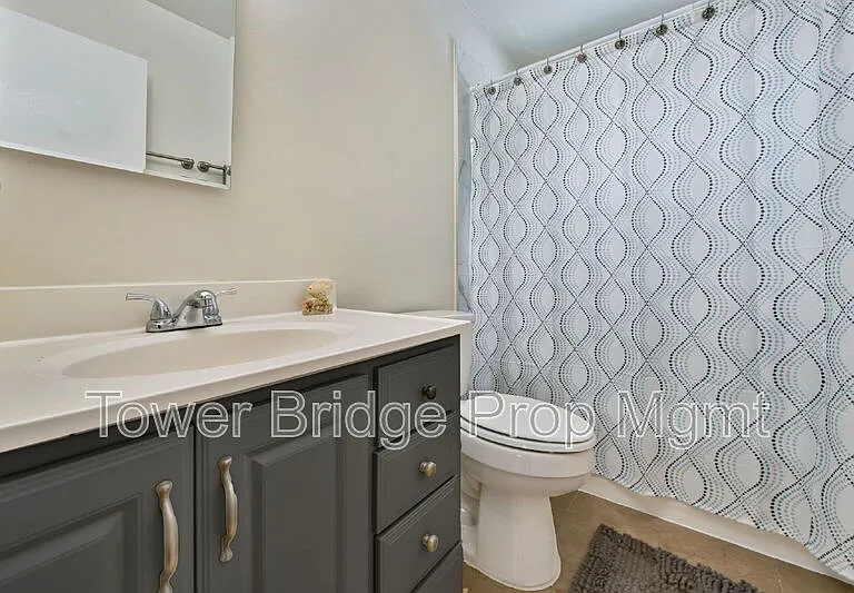 1317 School St — Photo 16
