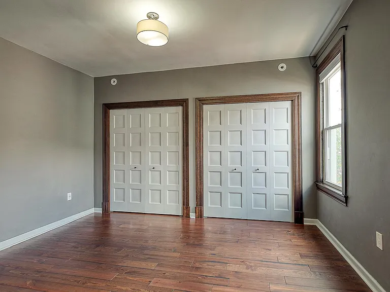 242 Edmond St — Photo 13