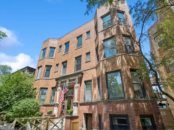 1050 W Byron St APT 3W, Chicago, IL 60613
