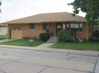 1653 12th Ave, Columbus, NE 68601