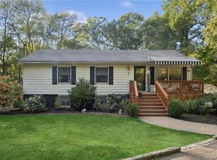 54 Boswell Rd, Putnam Valley, NY 10579