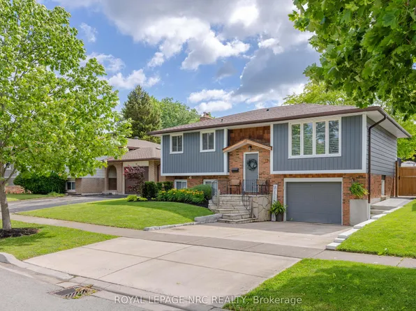 13 Orlando Dr, Saint Catharines, ON L2N 6V5