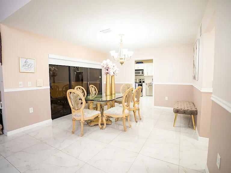 20331 NE 10th Ct — Photo 3