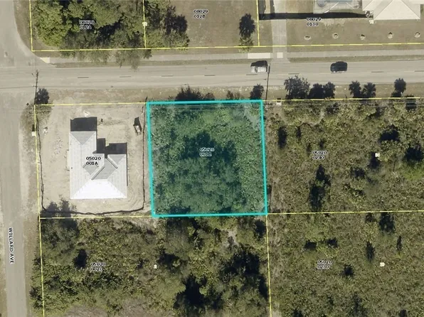 605 W 6th St, Lehigh Acres, FL 33972