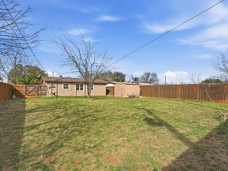 1741 Pasadena Dr — Photo 26