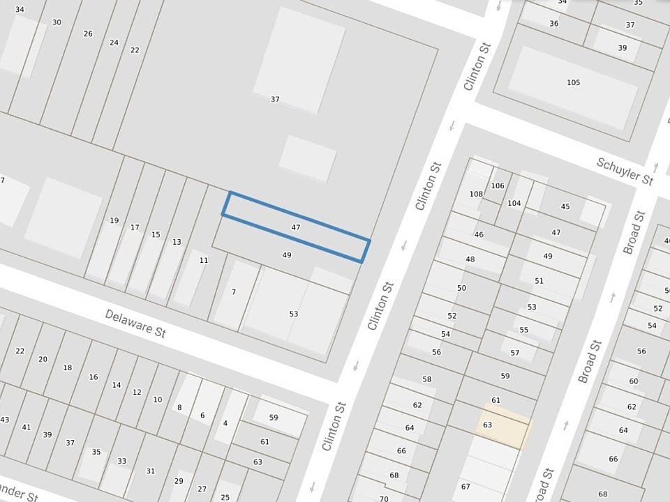 2nd image of 47 Clinton St