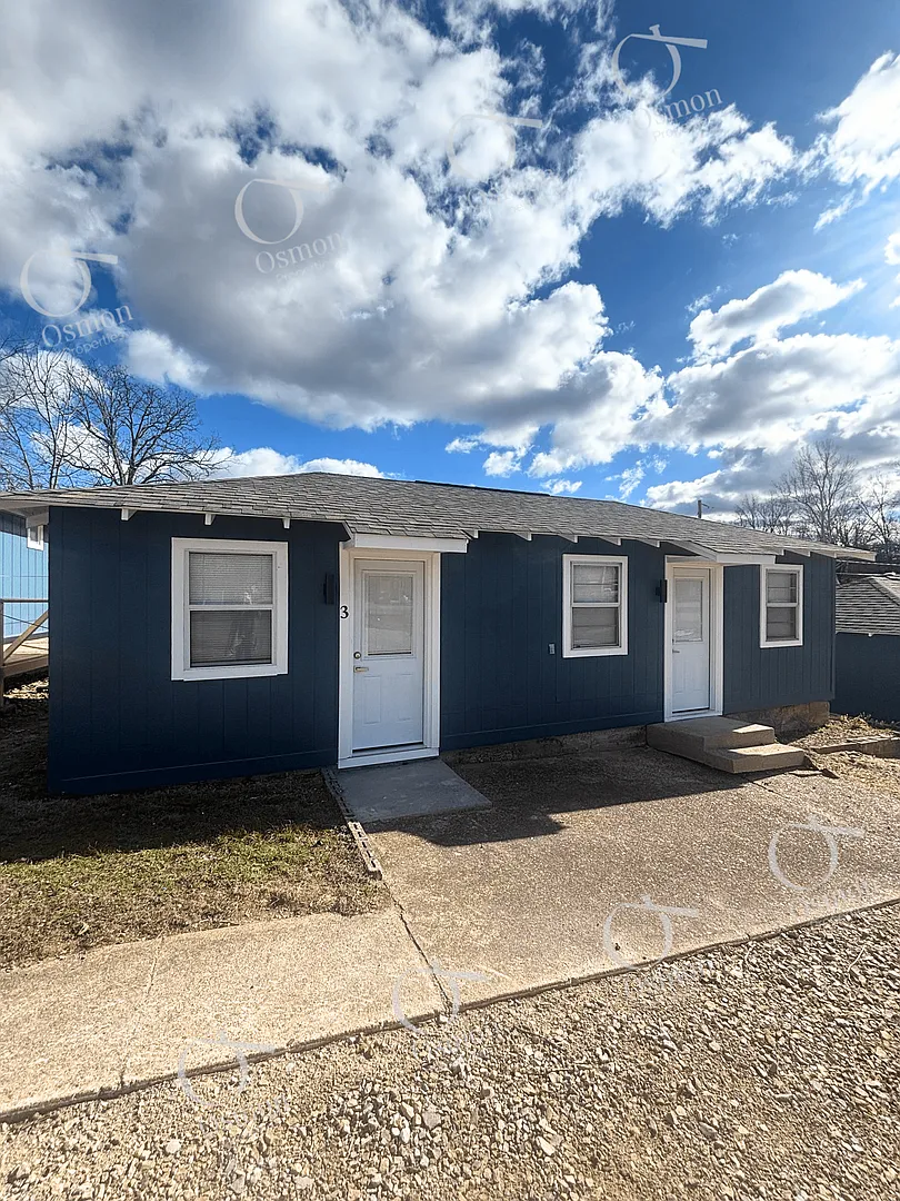 Carl Junior — Photo 2