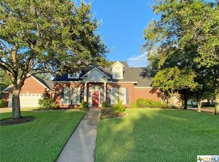 102 Summit Vw, Victoria, TX 77904