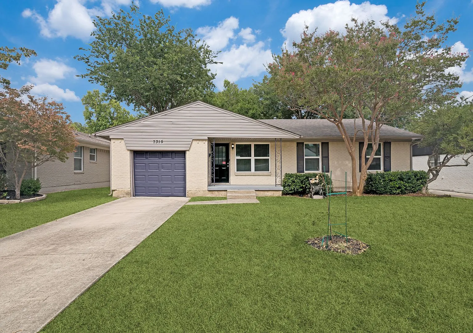 Charming 3-Bedroom Home in East Dallas — Photo 1
