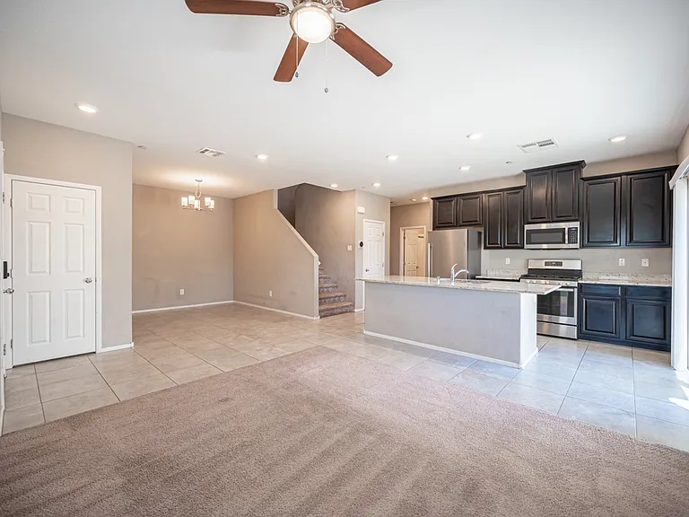 2715 Amazing Meadows Ave — Photo 15
