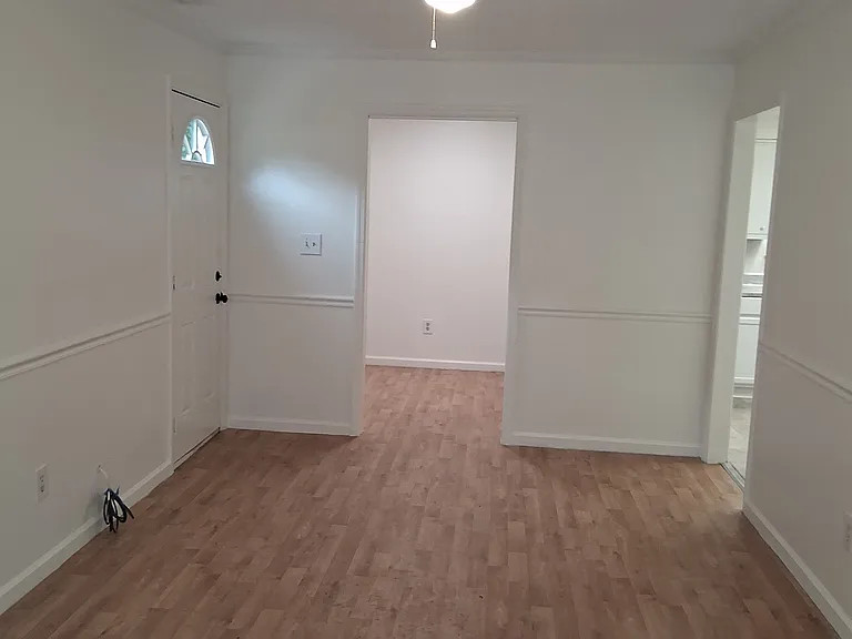 5321 Spencer Ln — Photo 3