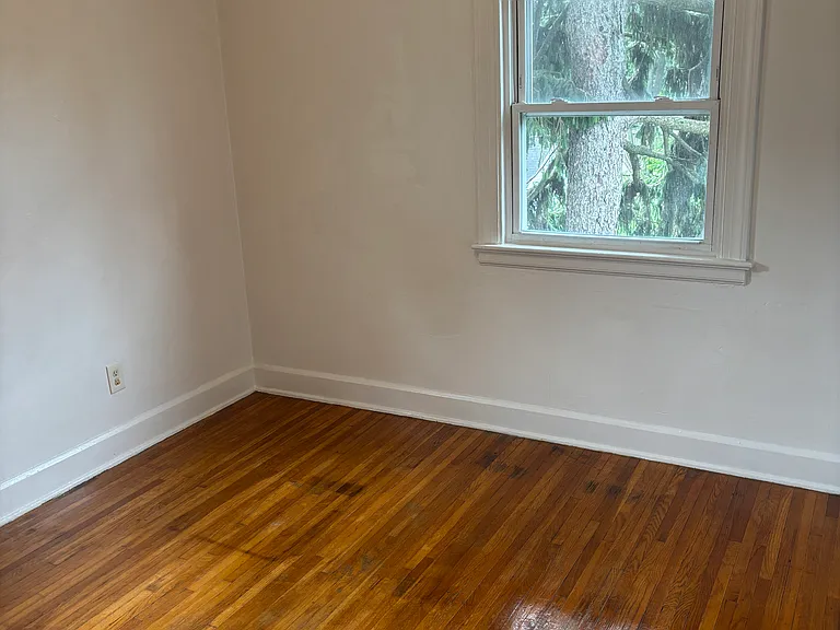 1712 Brussels St — Photo 15
