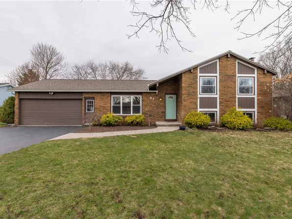 41 Woodsmoke Ln, Rochester, NY 14612