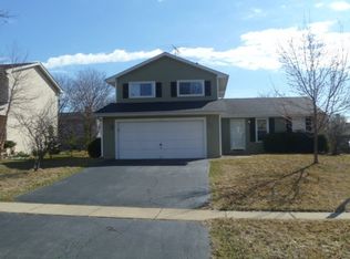319 Oakmont Dr, Bartlett, IL