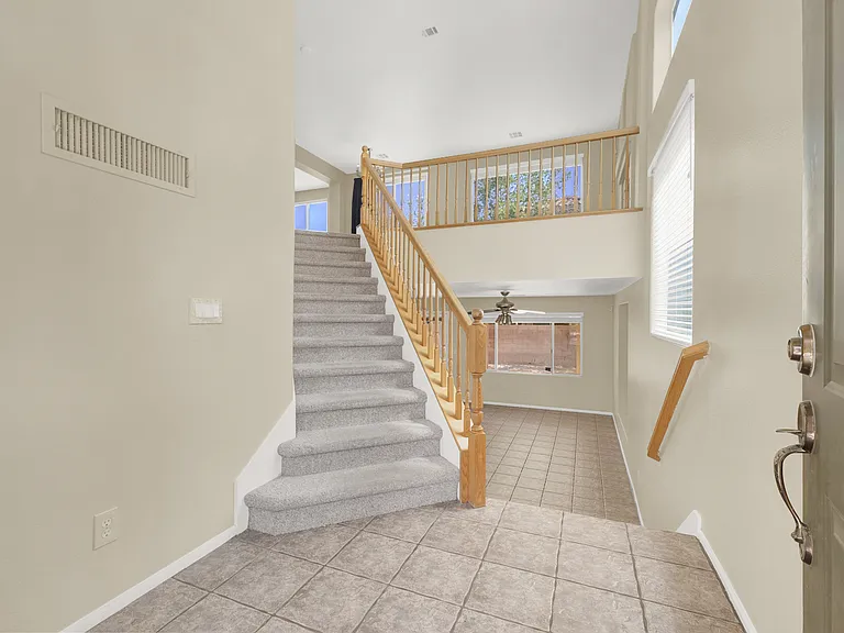 #GuardianRealty 224 Emerlad Vista Way Summerlin Rental Home foyer_08142025