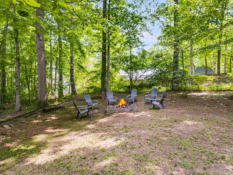 204 Wesley Mill Ln — Photo 35