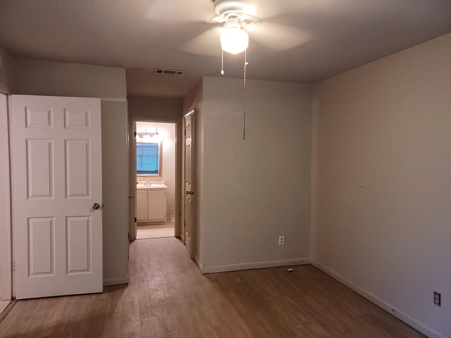 2 bed, 1040 sqft, $725 — Photo 4