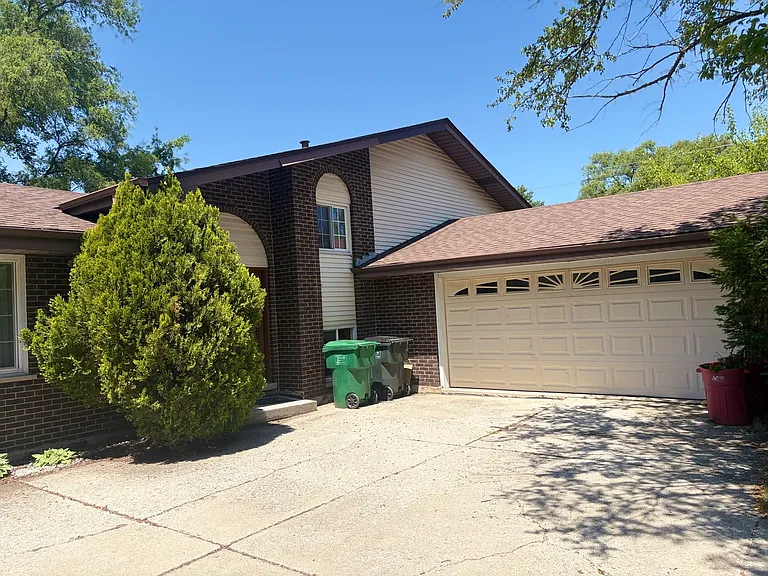 14310 Mallard Dr — Photo 2