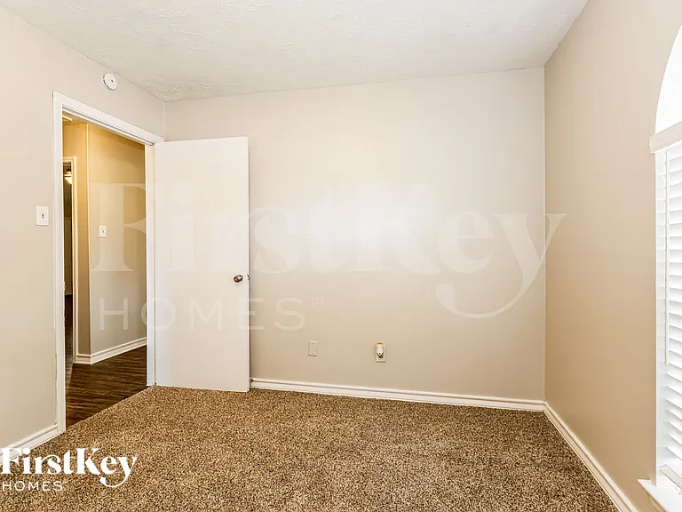 20327 Bridgedale Ln — Photo 15