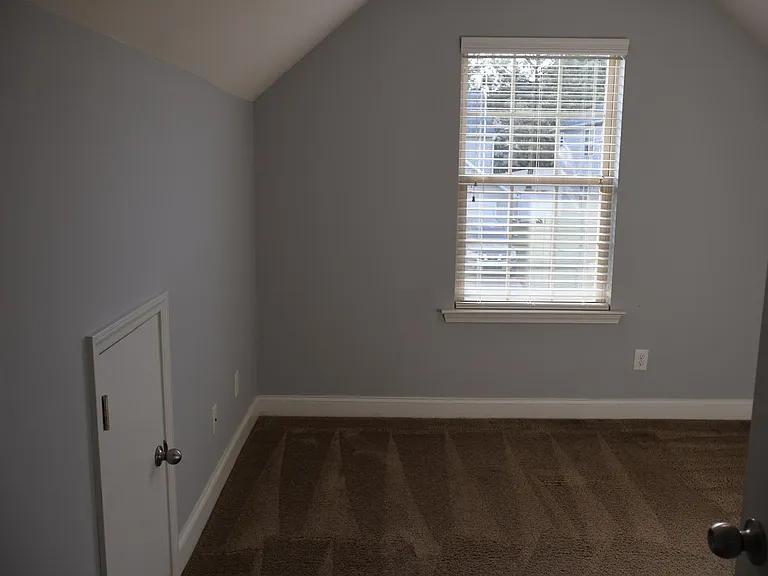 1328 Lowenstein St — Photo 19