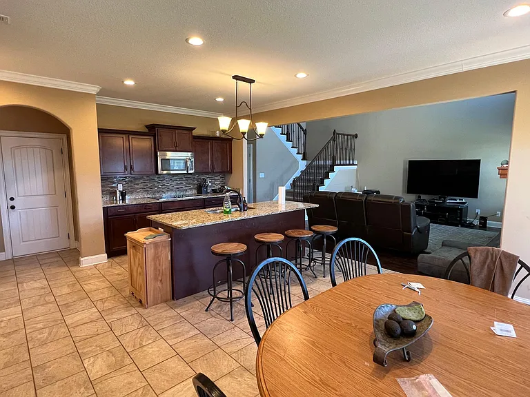 525 Larkspur Dr — Photo 6