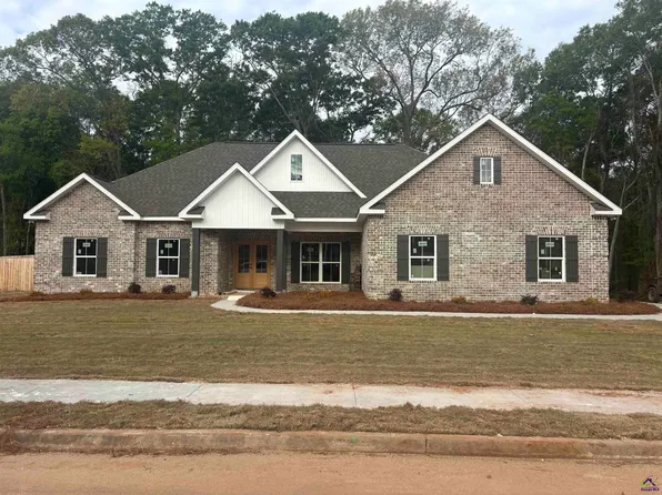 105 Parker Ln, Centerville, GA 31028