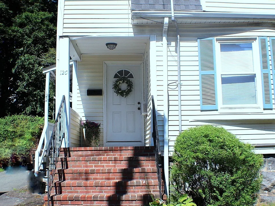120 Glendale Rd #1
