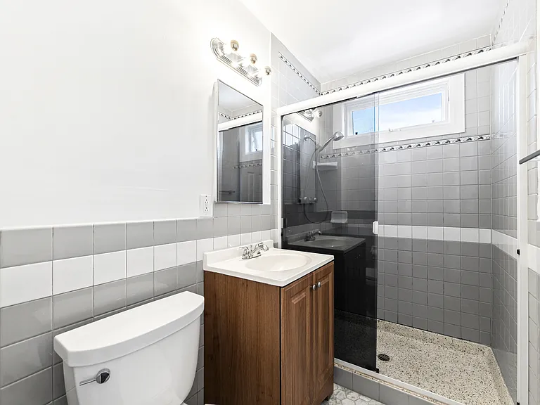 20940 Conradi Ave — Photo 17